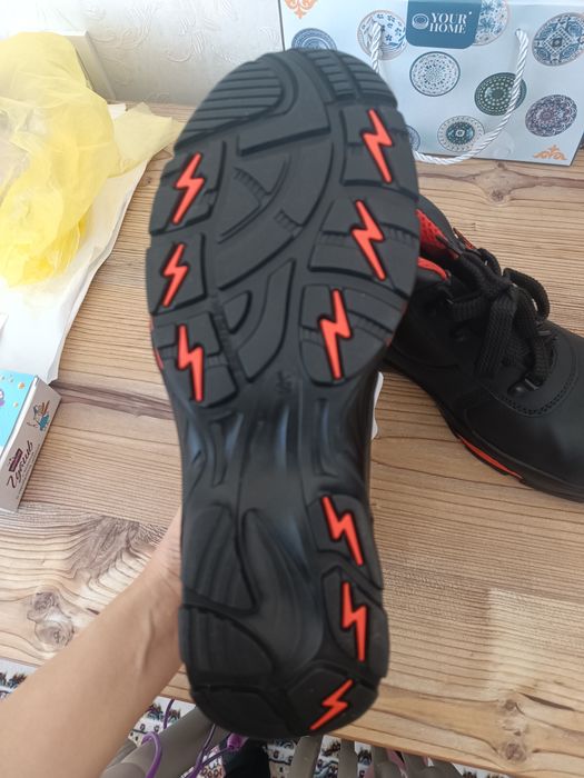 Мужские ботинки 42р