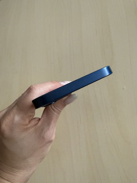 Vand Iphone 12 - 64GB - Blue - liber