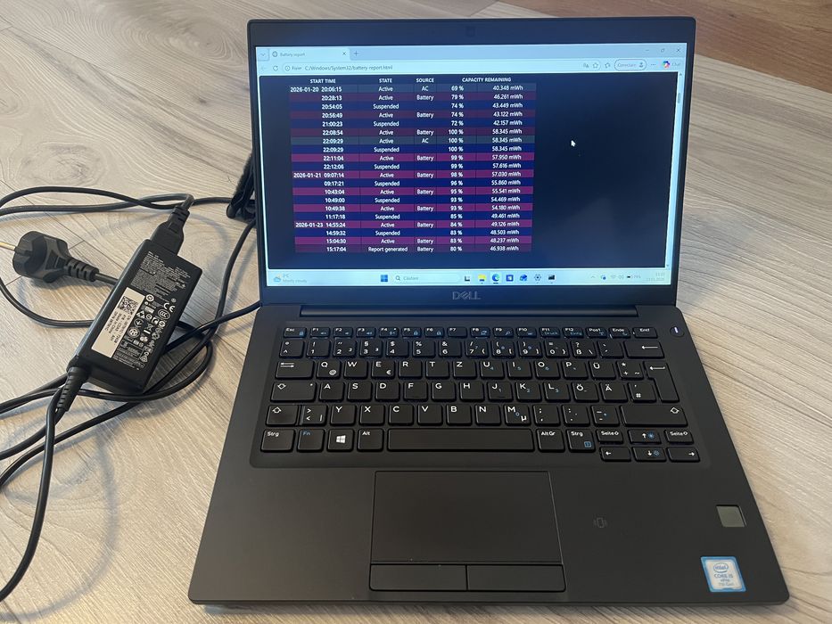 Dell 7390 cu touchscreen si baterie noua in stare buna