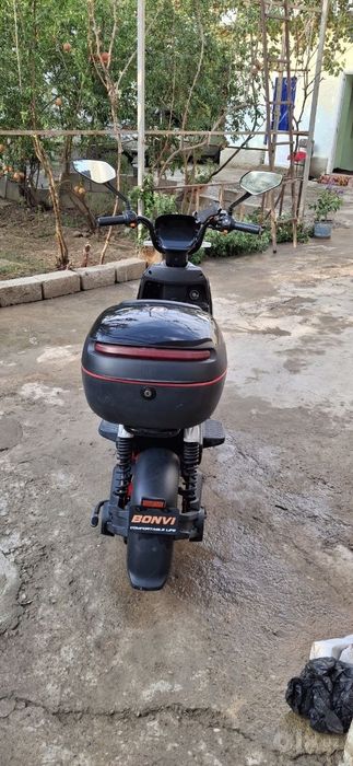Skuter sotiladi 2mln500