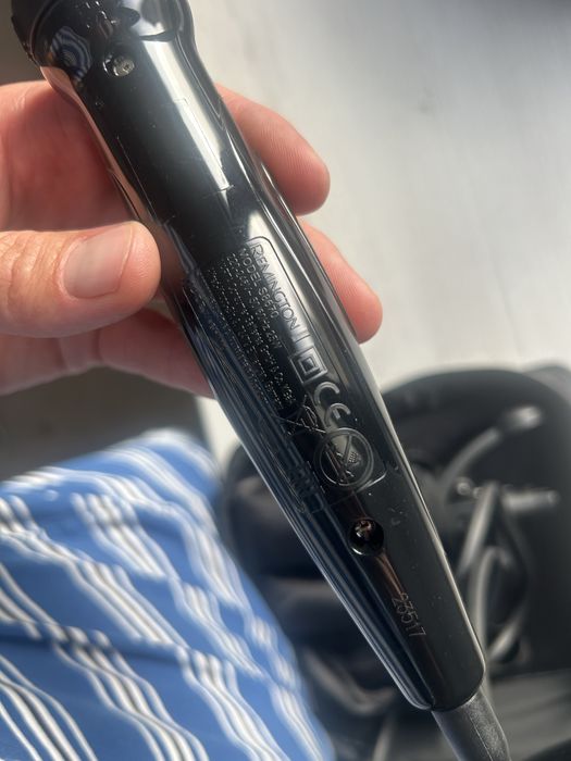 Ondulator Remington S8670, Invelis Ceramic, Negru