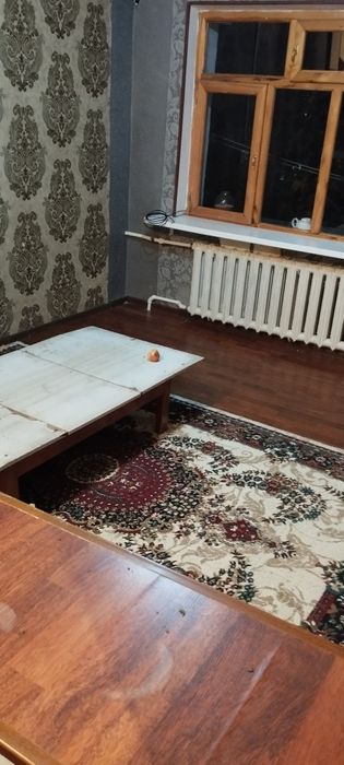 Срочно продается 2-ком квартира бывший общежития .Метро Б.И.Йули..