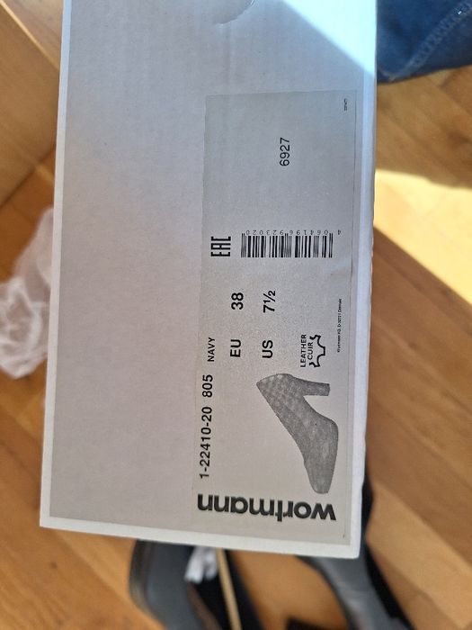 Обувки на токчета 38 номер Tamaris тъмно сини