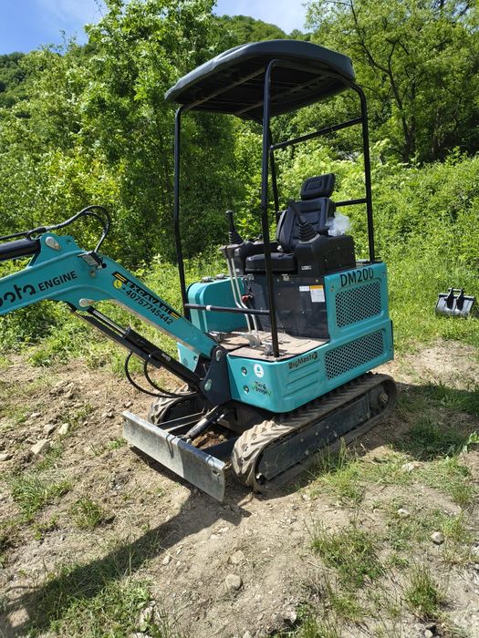 Lucrări de excavare cu miniexcavator 1.8 tone