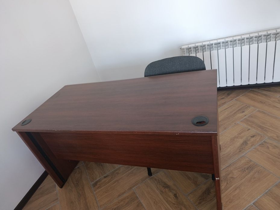 Продам офисную мебель