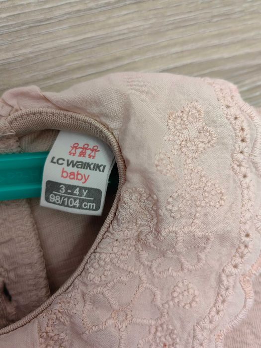 Блузи за момиче 3-4години (104-110 см)