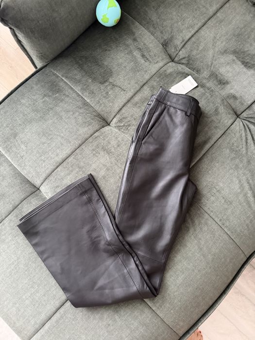 Pantaloni de piele naturala Mango