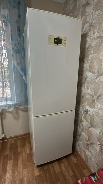 Продам холодильник