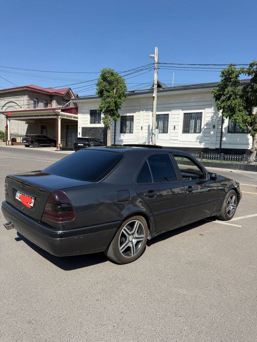 Mercedes bens w 202