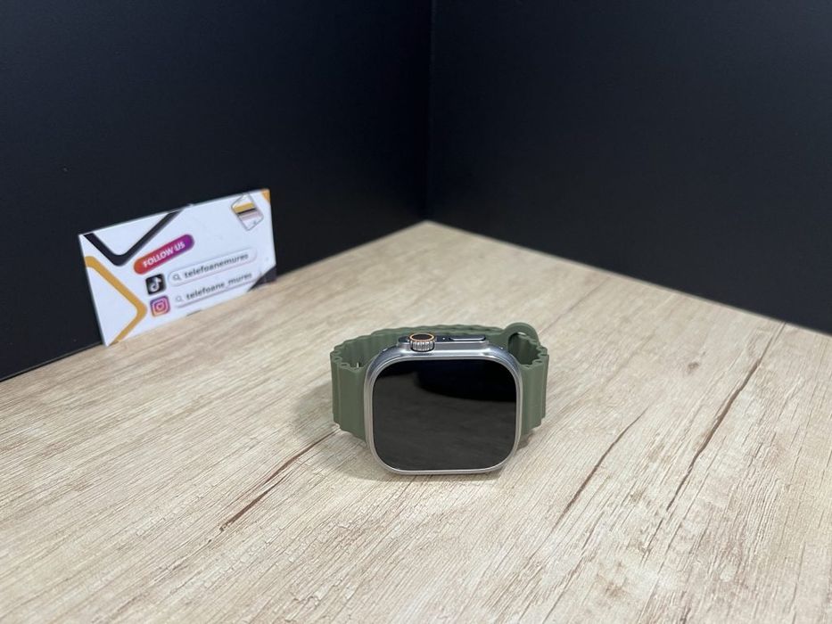 Apple Watch Ultra 2 Natural Titanium Green Band Second-Hand 2 ani gara