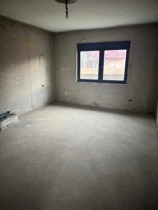 URGENT Vand Casa Renovata Recent in Viseu de Mijloc strada Sesului