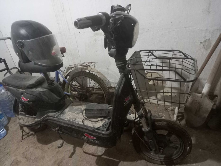 скутер сатылады каска в подарок