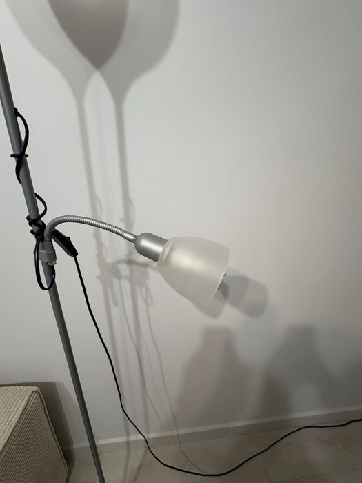 Lamapadar gri argintiu