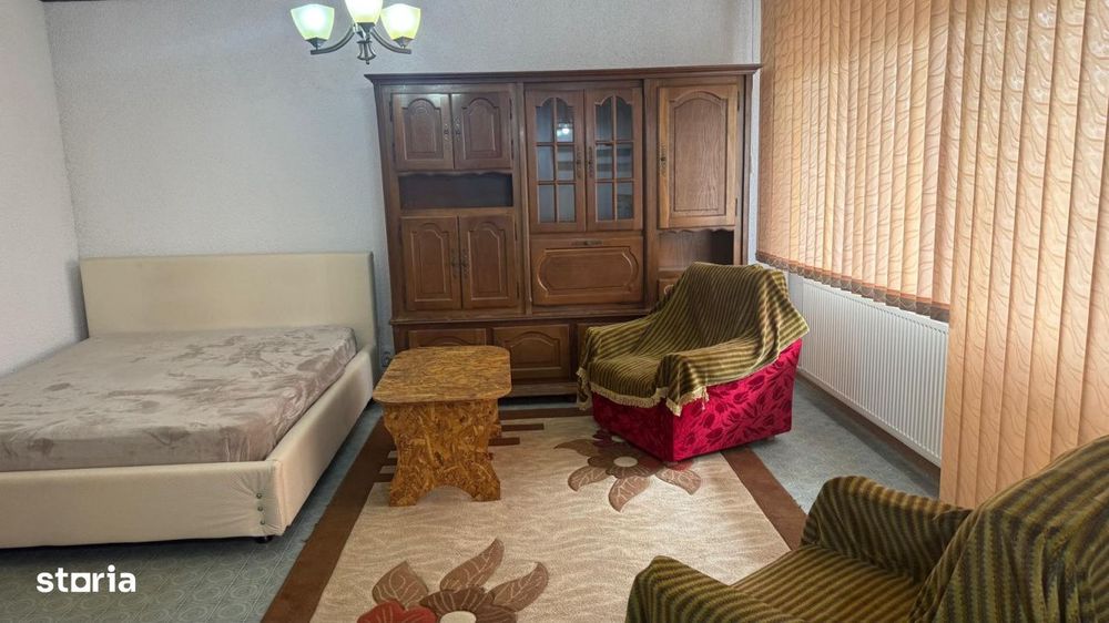 Garsoniera spatioasa cu balcon – Strada Lupeni, Ploiesti | Etaj 1 |