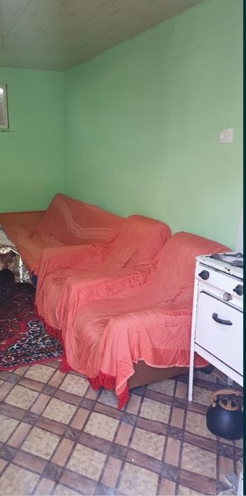 Продаётся домик 2х комнатный в центре города