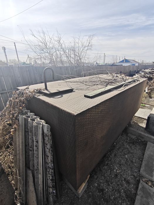 Бак под ГСМ топлива