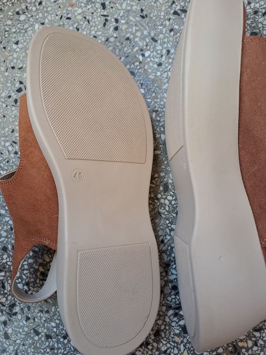 Велурени сандали Riccon