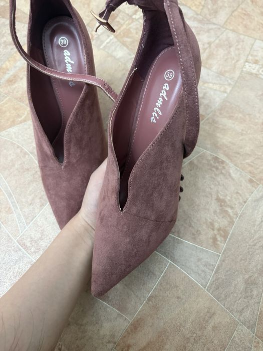 Продам новые туфли