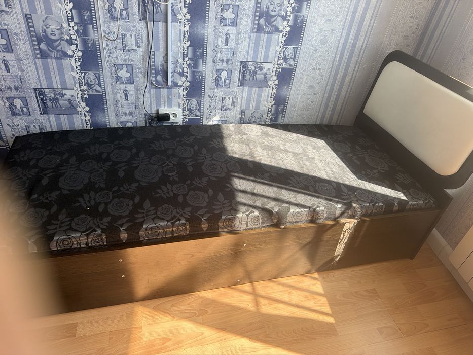 Продаю диван  б/у , отличном состояние