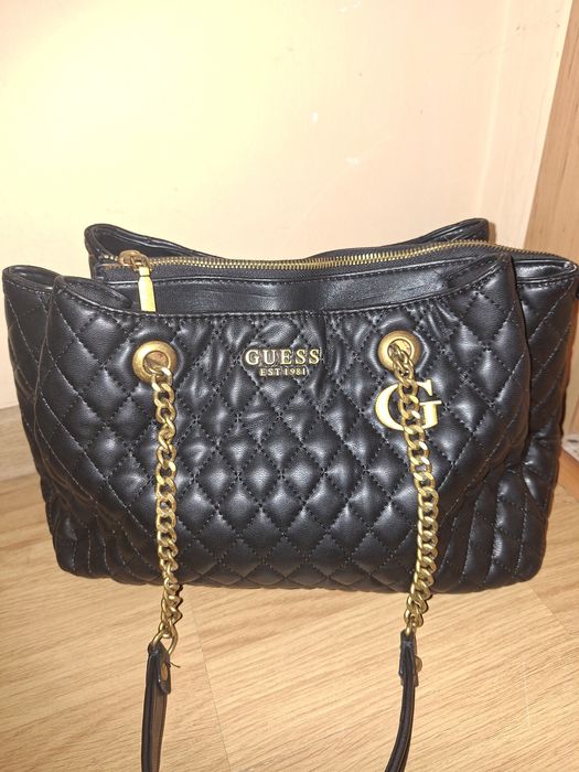 Оригинални чанти,Guess,Moshino,Valentino