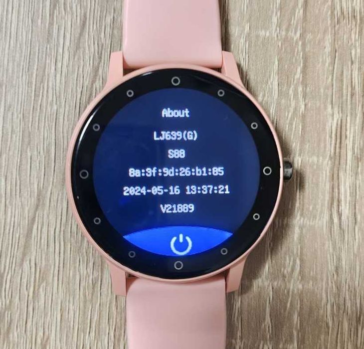 Смарт часовник LJ639(G) - подходящ за момиче