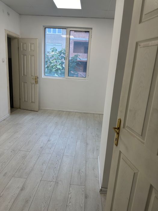 Дава се под наем Магазин в Пловдив, Център - 50 кв.м за 612 € - Снимка #10