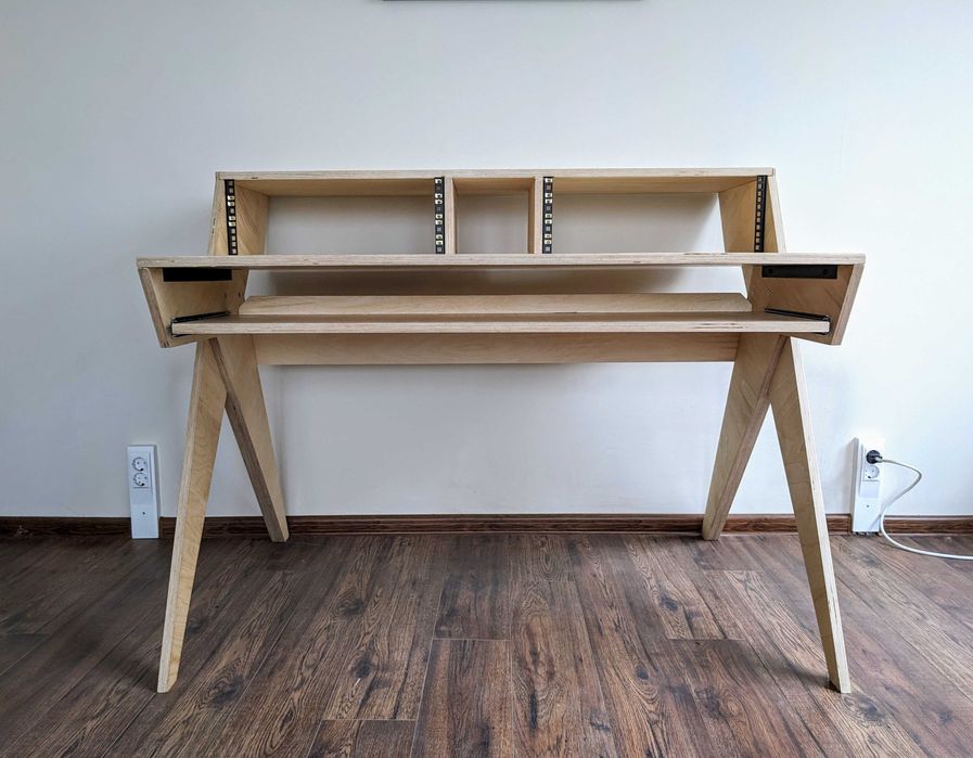 Студийно бюро/Mixing desk