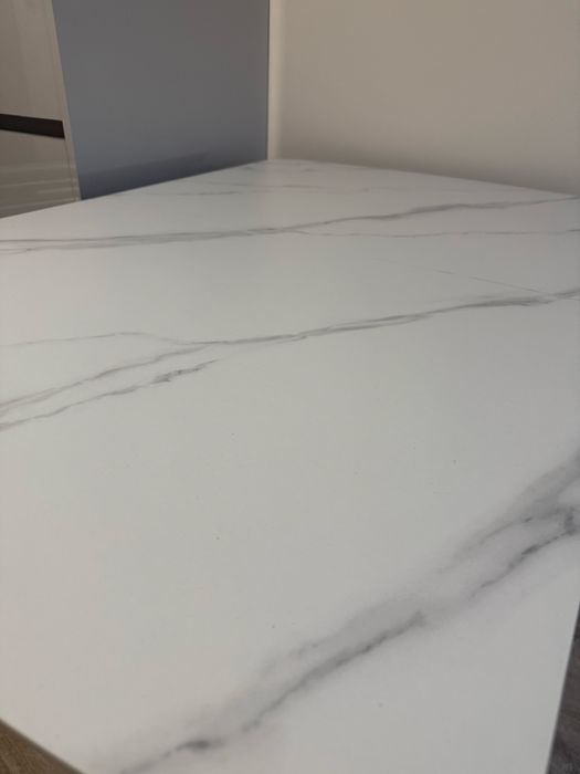 Чисто нова разтегателна трапезна маса