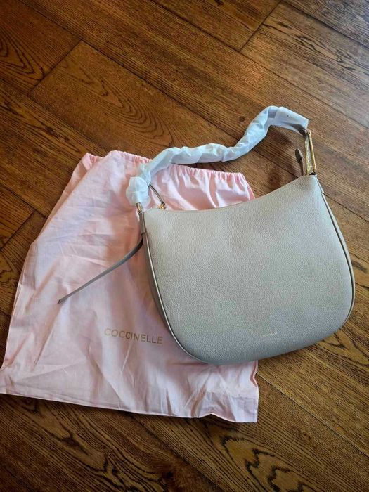 НОВА! Луксозна чанта Coccinelle Priscilla Nude, естествена кожа, с цип