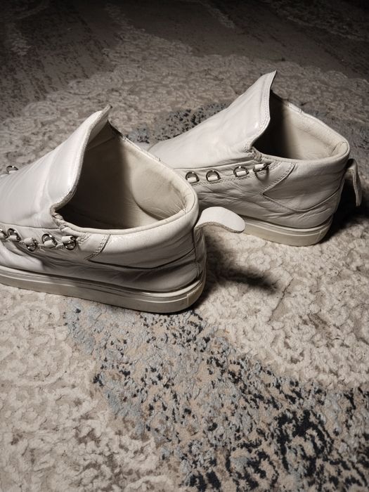 Balenciaga arena white 42 size