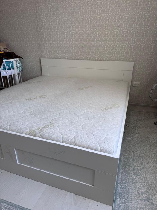 Кроват размер 180*200