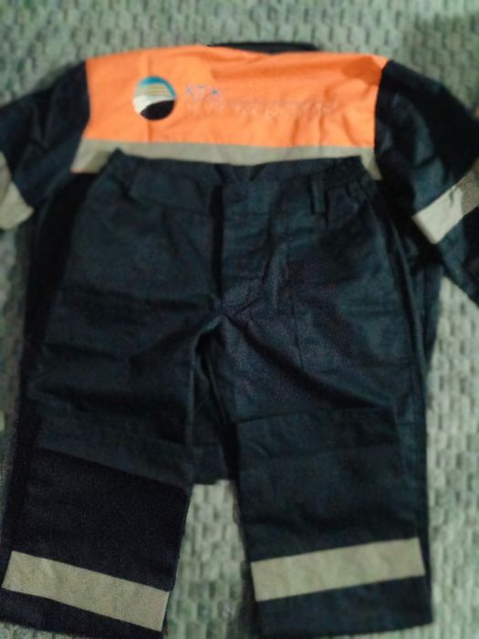 Специ одежда нового оронжевого цвета.