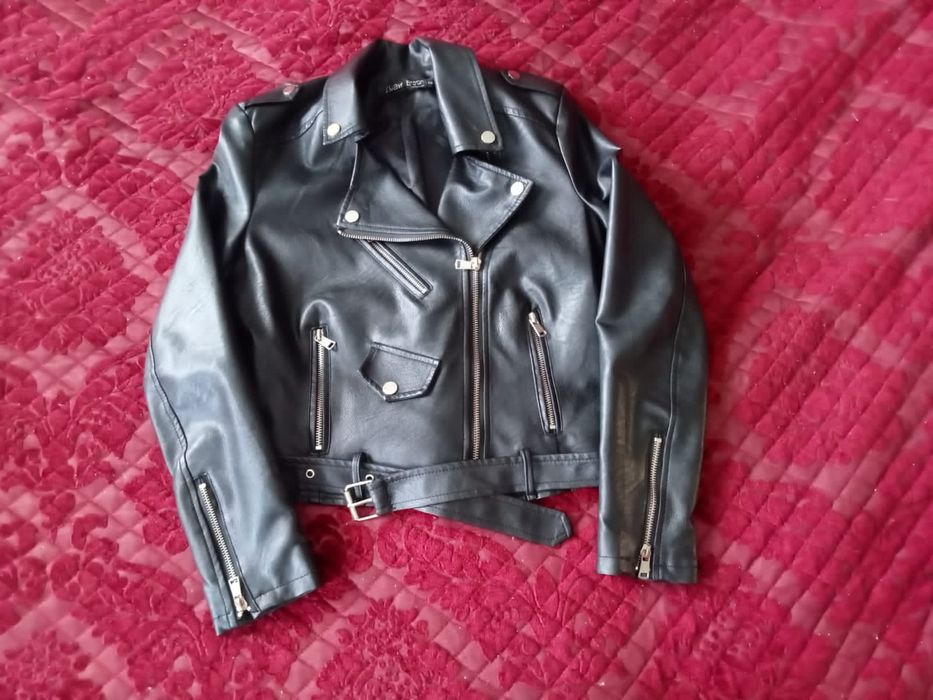 Продам куртки. В отличном состояние