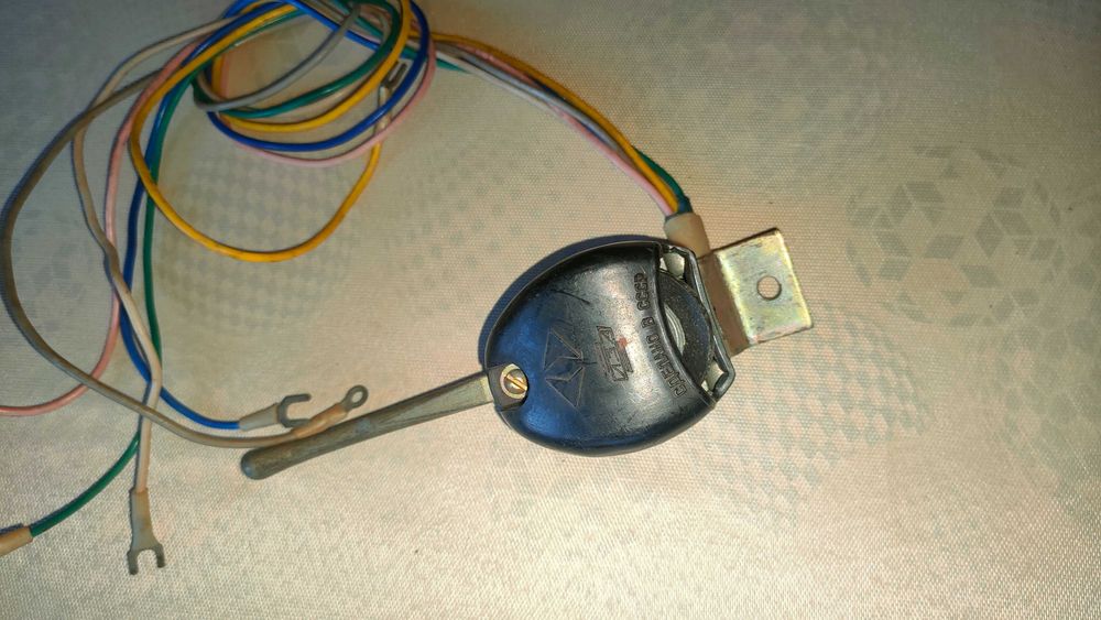 Продавам нови части за руски коли