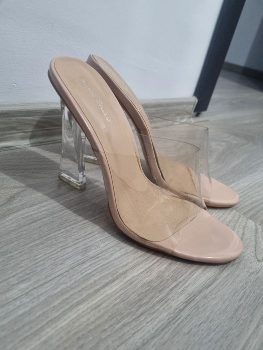 Sandale cu toc de damă