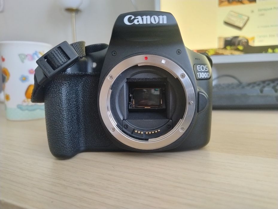 Фотоапарат Canon 1300d + 3 обектива + аксесоари