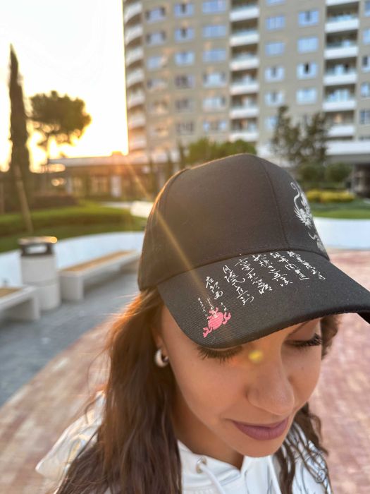 Шапка с дракон в различни цветове