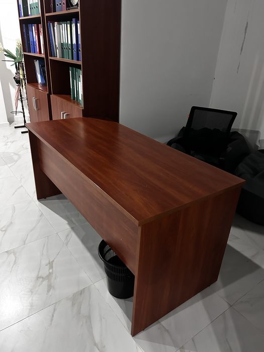 Офисные столы, мебель, шкафы, полки