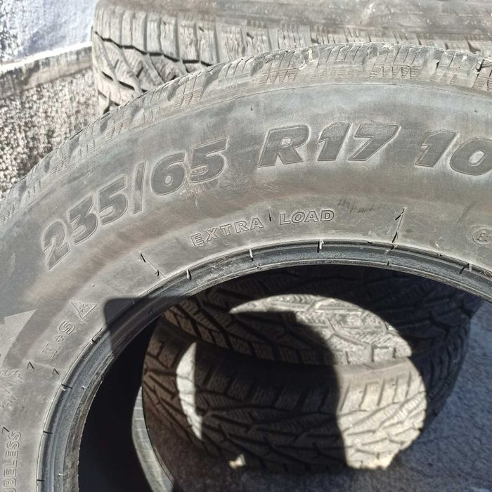 Продавам зимни гуми