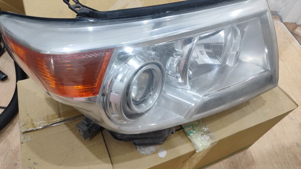 Фара левая задний левый плафон