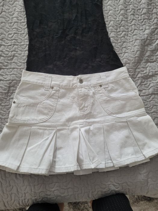 Fusta alba de blugi marime M+un top