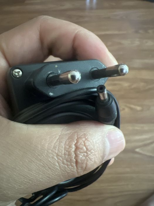 Продам зарядные адаптеры Nokia
