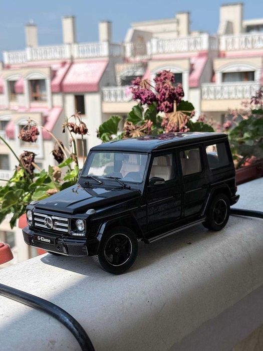 Колекционерски модел Mercedes-Benz G500 iscale 1/18