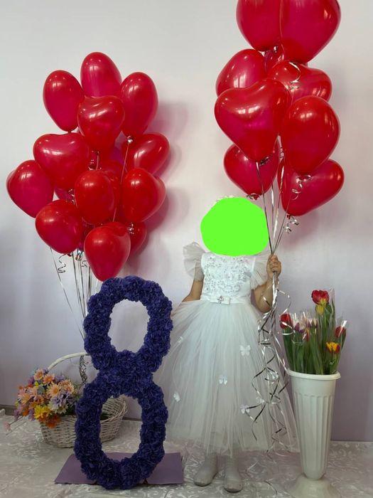 Нарядная белое платье