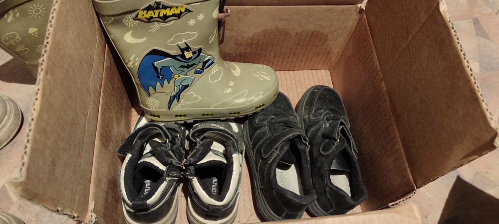 Отдаю обувь для мальчика детская