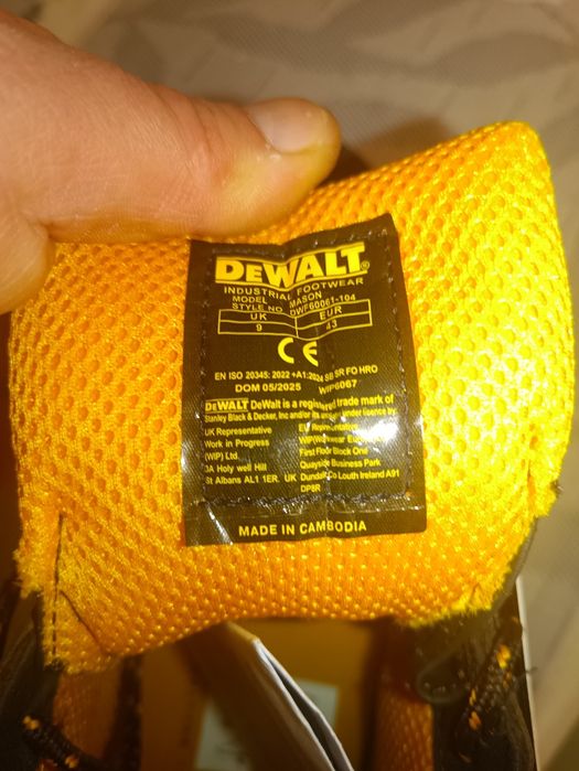 Bocanci de munca dewalt