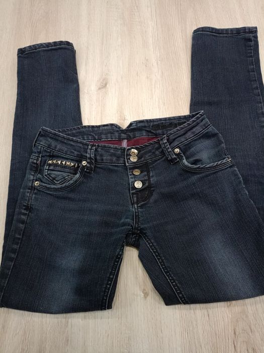 Много запазени дънки