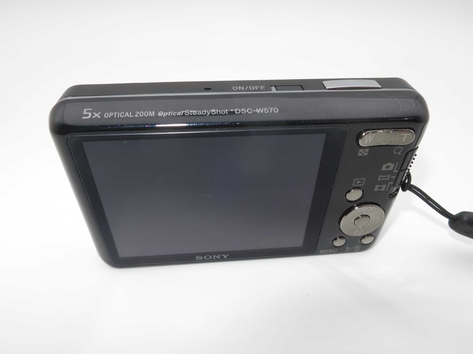 Sony CyberShot W570 ултра компактен цифров фотоапарат, дигитална камера в черен цвят, в отлично състояние, пълен комплект, работи отлично!