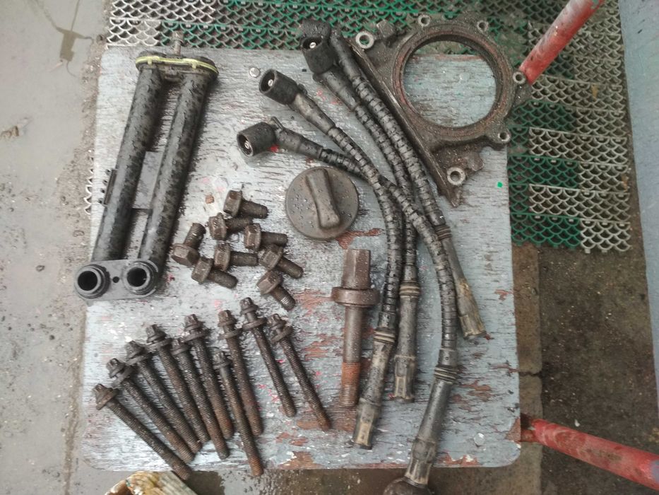 Продам пластик запчасти на БМВ е 36