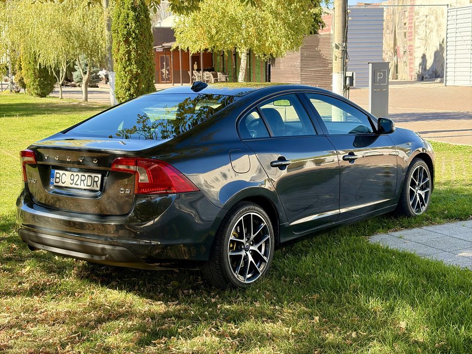 VOLVO S60 2011 — imagine 5